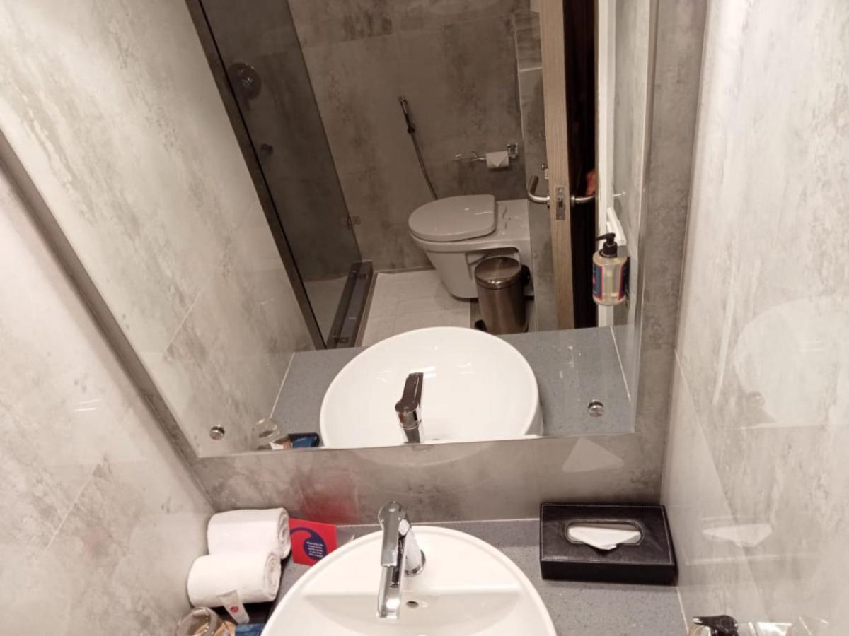 Spree Hotel Kriday Dehradún Kültér fotó